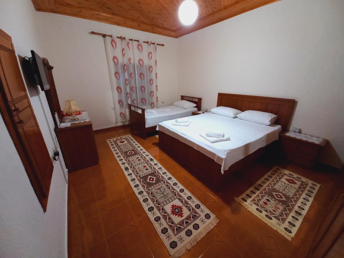 Sokolli Guest House Gjirokaster Exterior photo