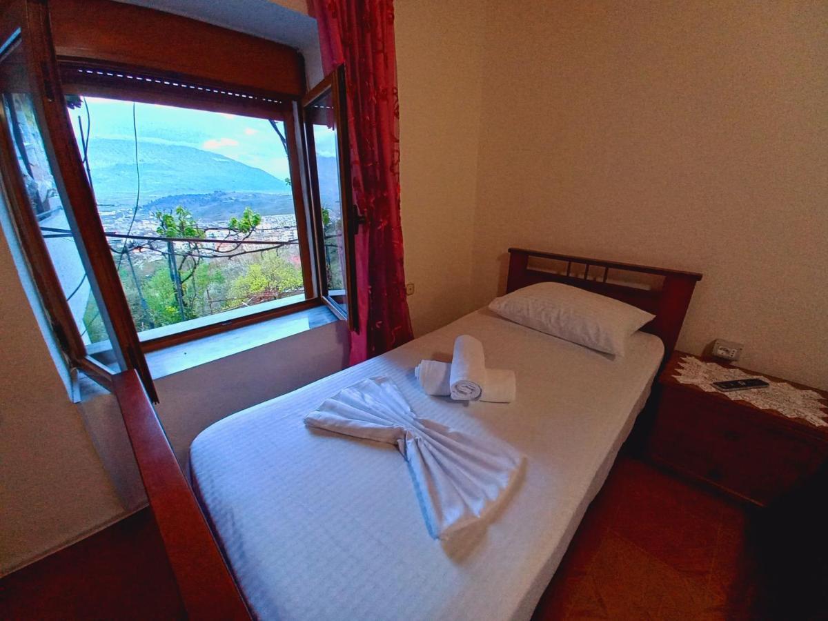 Sokolli Guest House Gjirokaster Exterior photo