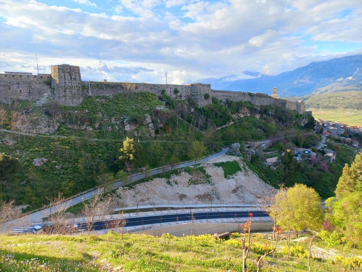 Sokolli Guest House Gjirokaster Exterior photo
